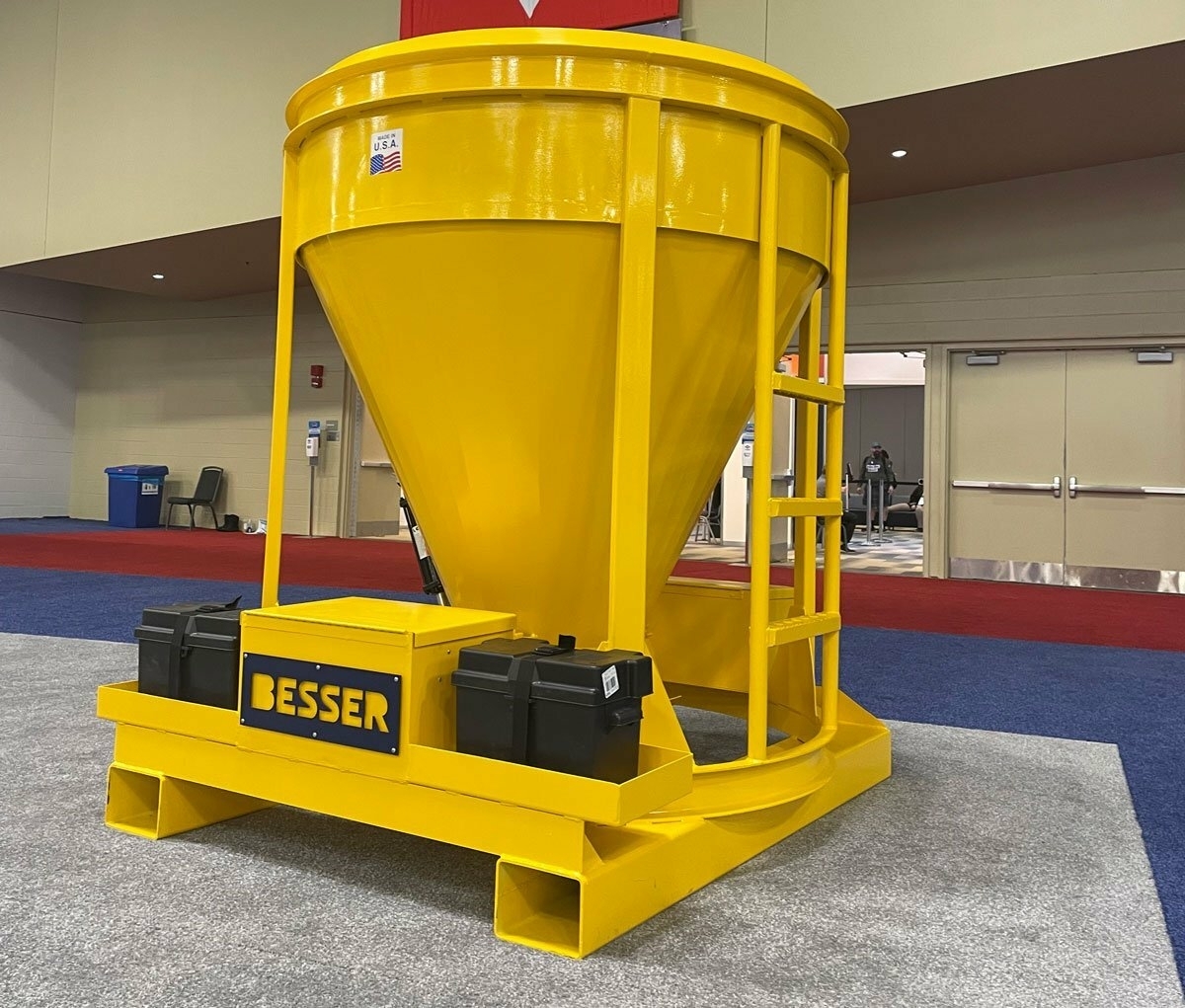 Pouring Bucket new